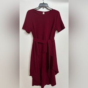 Women's Burgundy High Low Assymetric Short Sleeve Top, Medium